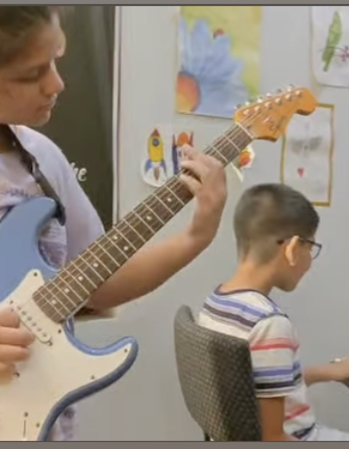 Dynamic musical duo delivering electrifying covers of hit songs — where creativity meets rhythm! 🎶