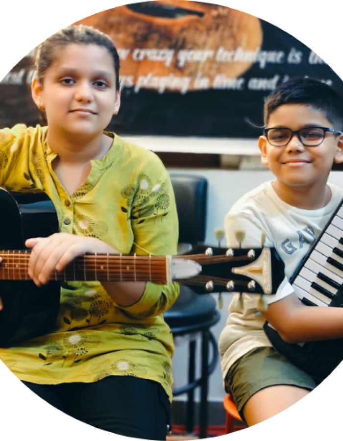 🎸🎹 Meet Ishi & Anwit – a young guitarist and keyboard player duo bringing soulful music, powerful covers, and heartfelt performances to life. 🌟 #YoungMusicians #SiblingDuo #GuitarAndKeyboard